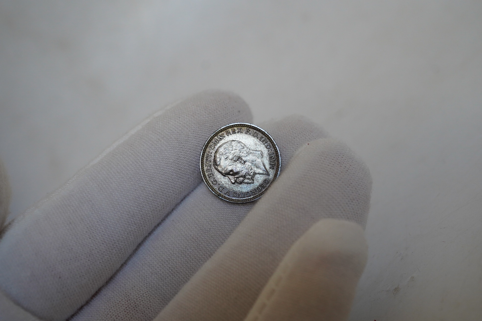 British silver coins, George V ‘New Type’ six coin set, 1927, wreath crown to threepence, UNC, toned, in case of issue